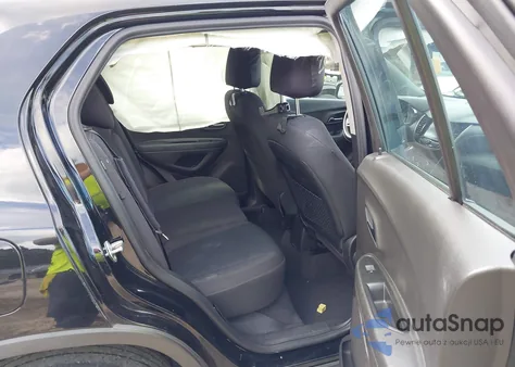 2017 Chevrolet Trax Ls z USA, uszkodzony, nr VIN 3GNCJKSB5HL175659